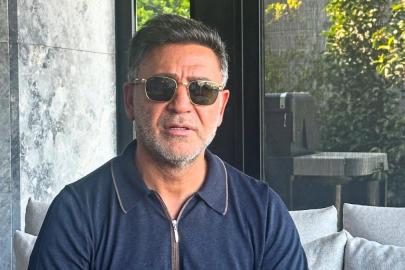 Şarkıcı İzzet Yıldızhan oğullarıyla poz verdi