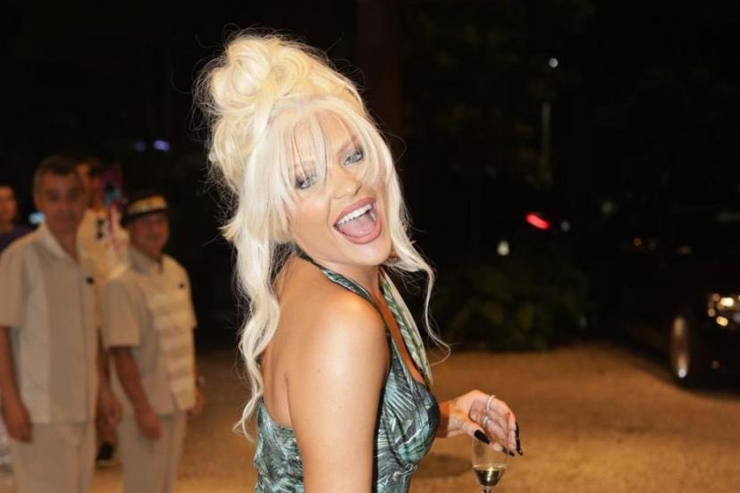 Fin kökenli Pamela Anderson soyadı değişikliği istiyor