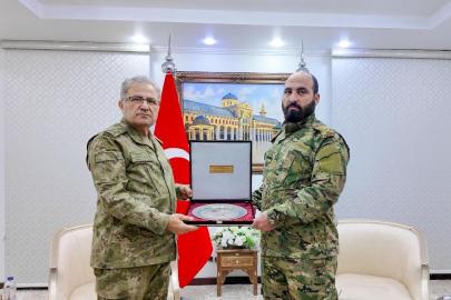 Kara Kuvvetleri Komutanı Tokel'den Şam'a ziyaret