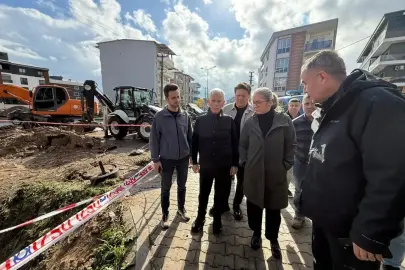 AK Partili Çankırı, sağanak ve fırtınanın vurduğu Kemalpaşa'yı ziyaret etti