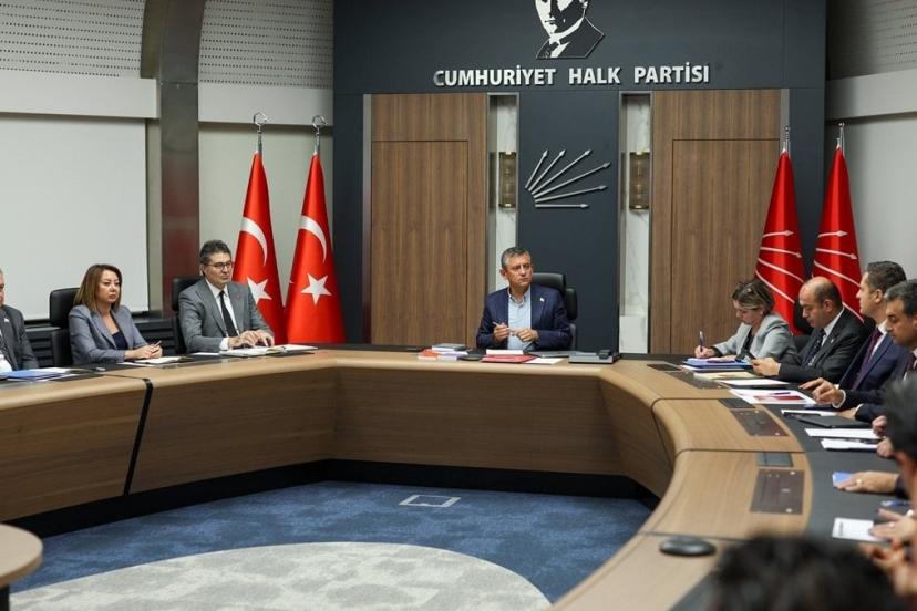 CHP'de yeni kriz: Parti içi muhalefet toplantısı yapan 9 ismin ihracı bekleniyor