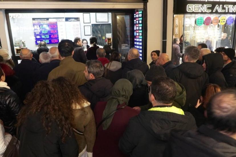 Altın düşer düşmez Kapalıçarşı’ya akın: Kuyruklar oluştu, talep patladı