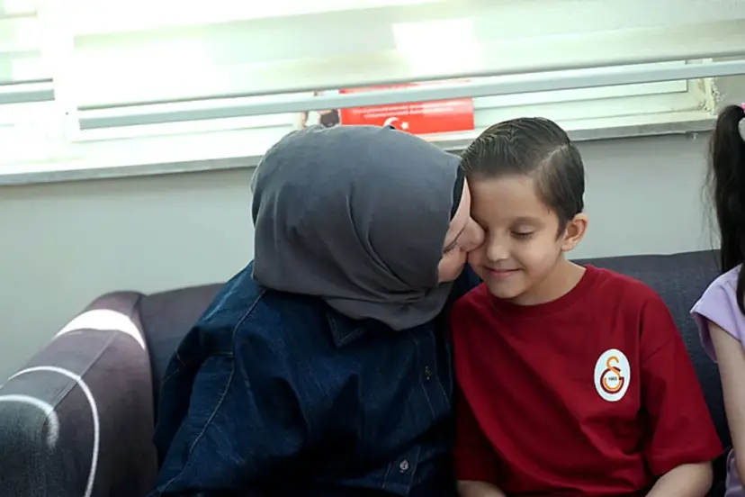 Bir evladını toprağa vermişti, diğerine nefes oldu! Oğlu organ nakliyle hayata tutundu...